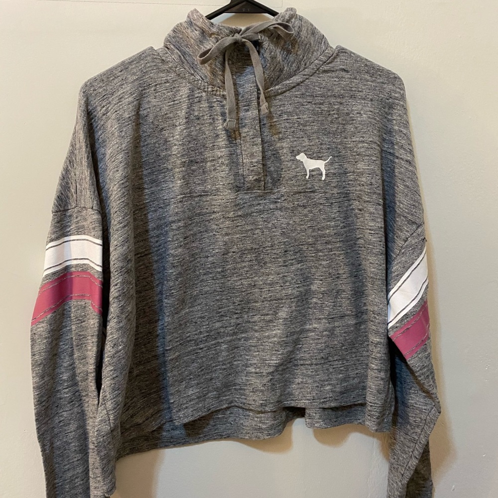 Pink cropped sweatshirt 💗✨